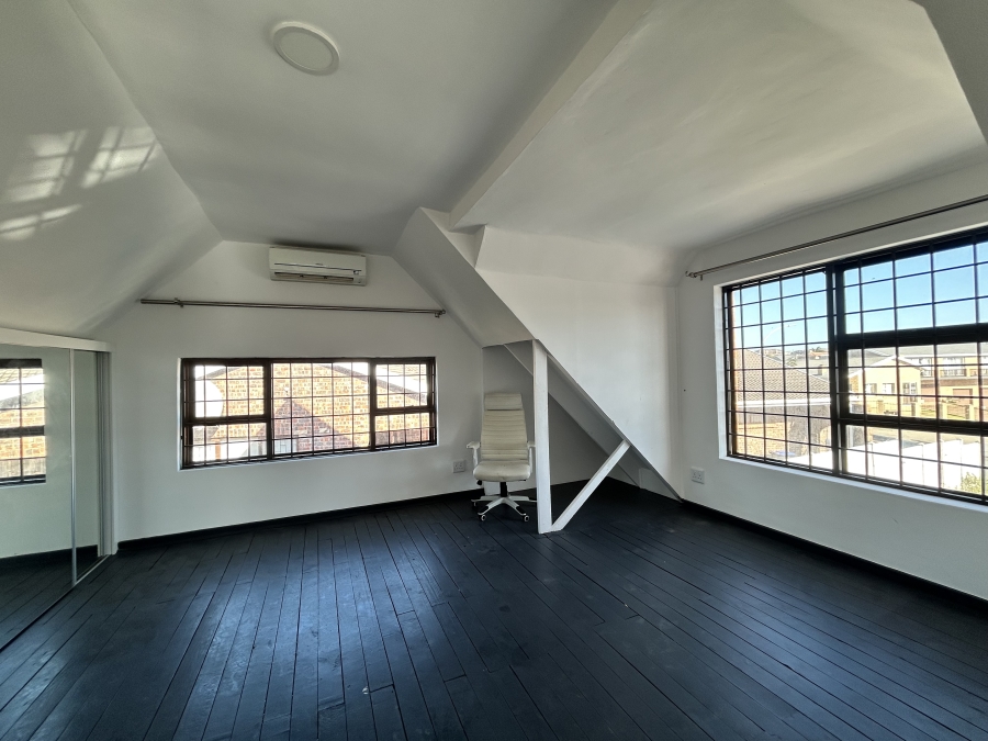 4 Bedroom Property for Sale in Noorsekloof Eastern Cape